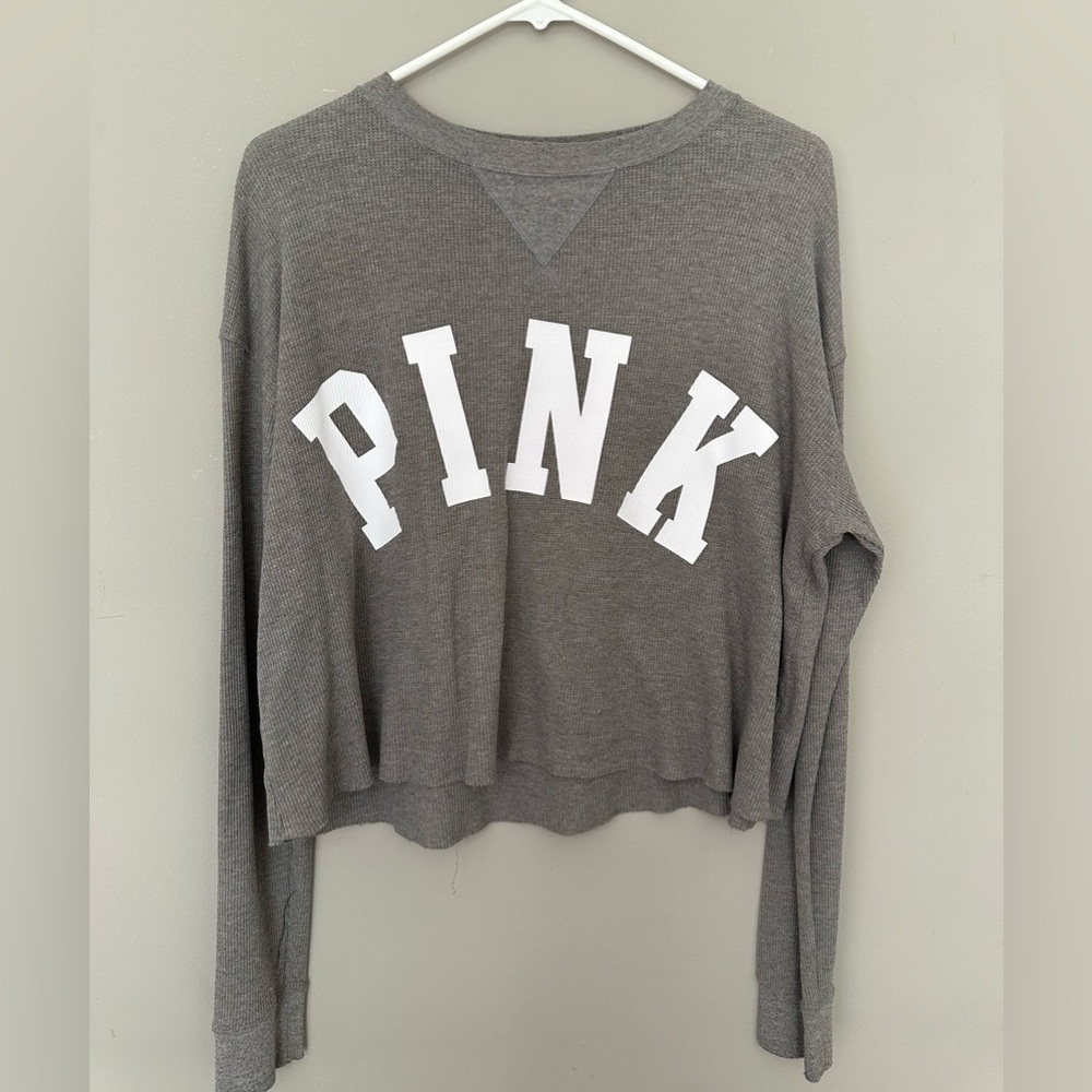 PINK women’s gray long sleeve shirt